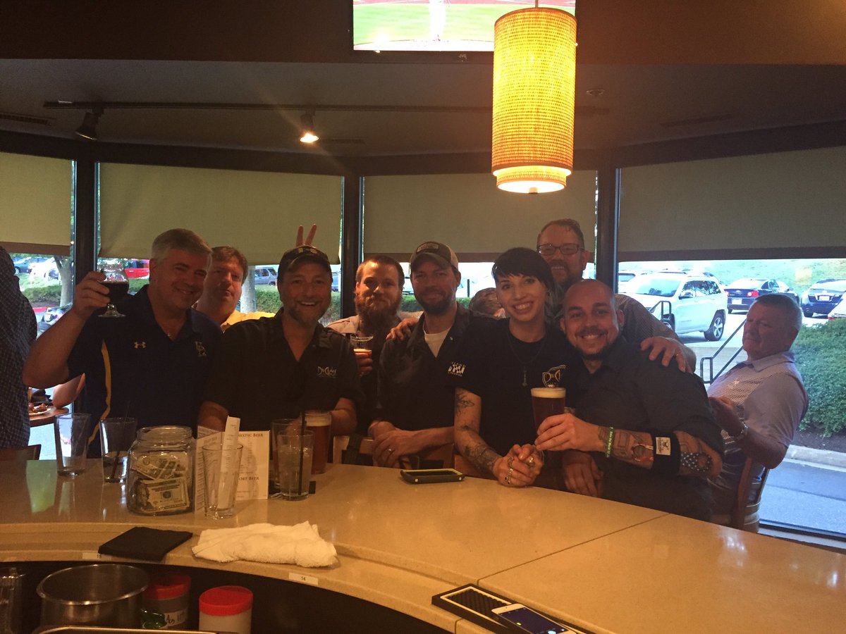 duclawhillary's tweet photo. Thank you @CentreParkGrill for this awesome night! @kurtkrol @BrewHouse44 #ECStrong #wegotyou @DuClawBrewing https://t.co/6WIFHCQi5t