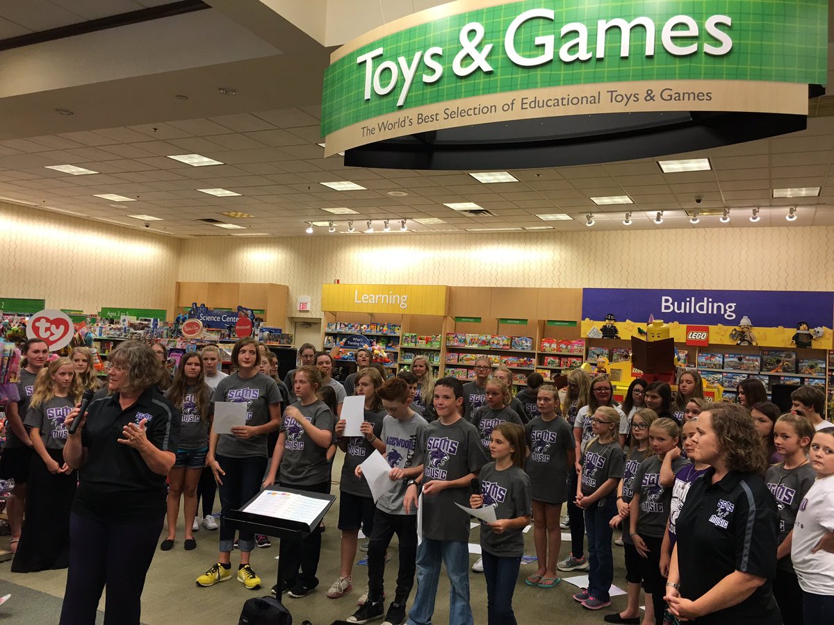 SagewoodMS's tweet photo. Come join us for our SGMS Bookfair at Barnes and Noble (Park Meadows) 8/17/16 #ReadW/PRIDE @dcsdk12 https://t.co/PSs3hnboPK