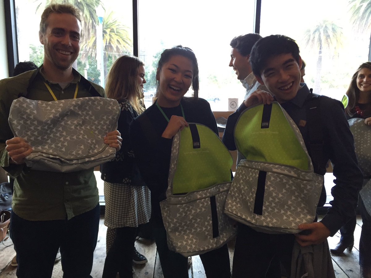 ideocolab's tweet photo. Sporting new custom @rickshawbags #dontgetreadygetstarted https://t.co/54KWPftpmp
