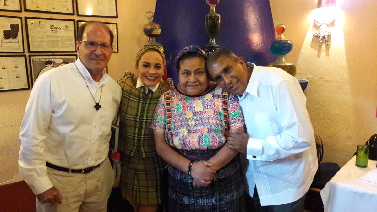 EdithEncaladaMX's tweet photo. ¡Gracias por la esperanza qué de verdad existen los derechos humanos @padresolalinde @RigobertMenchu @fundacionfind! https://t.co/aMz0OEn4Cy