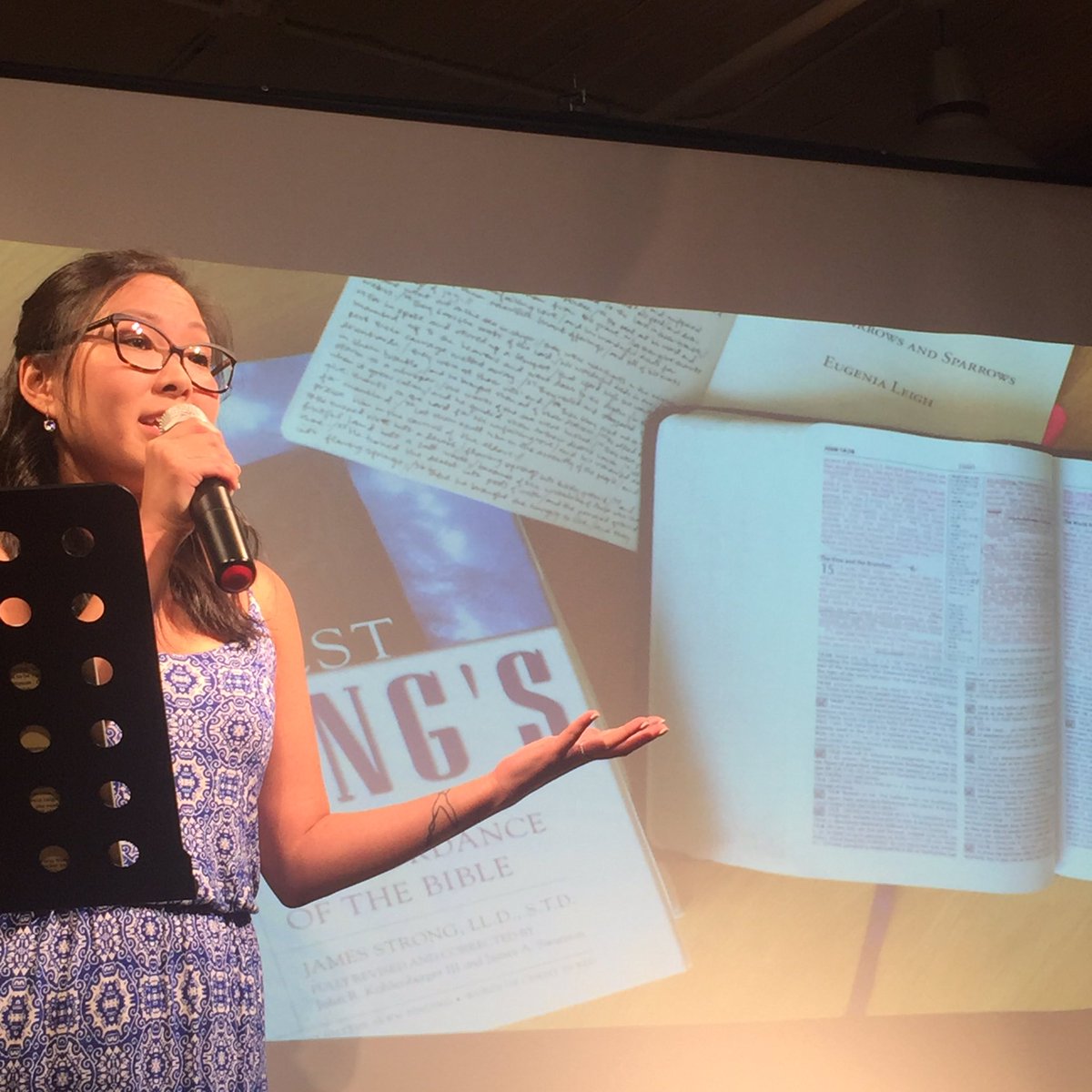 aaww's tweet image. #ProcessTalks @EugeniaLeigh on fam backstory not always shared when reading a poem out loud. Thank you for sharing.