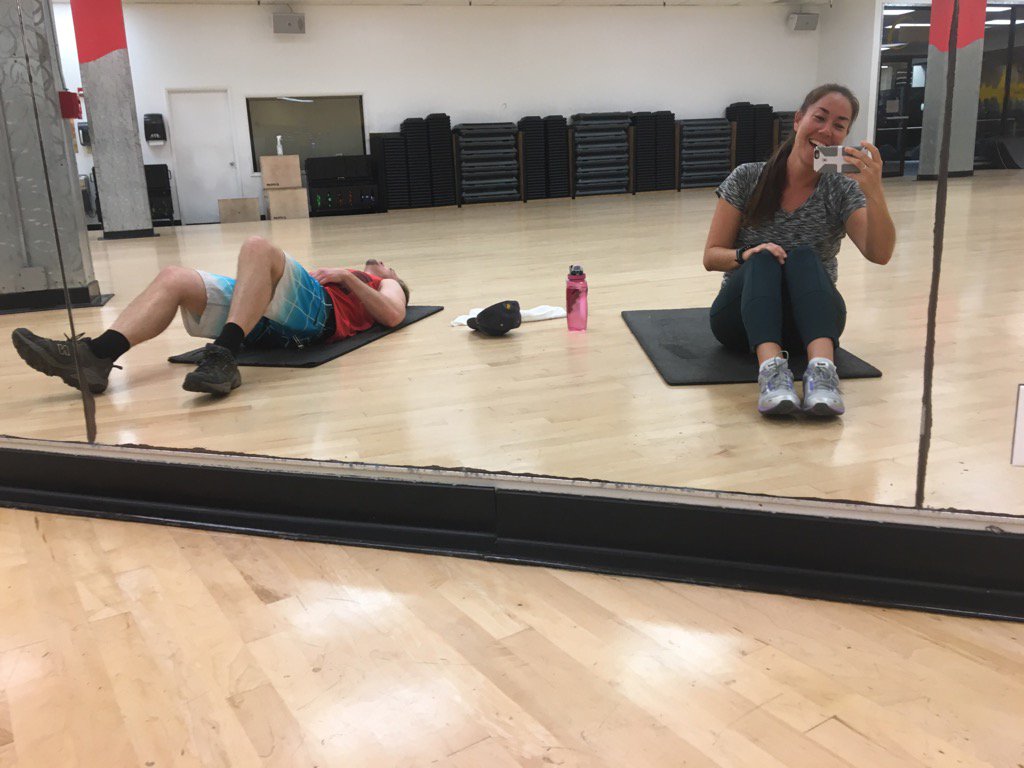 Little sister (now a pro trainer) gets back at big brother, finally. <a href="/LaurenMurata/">Lauren Murata</a> kicks #AnthonyMurata 's okole 😂