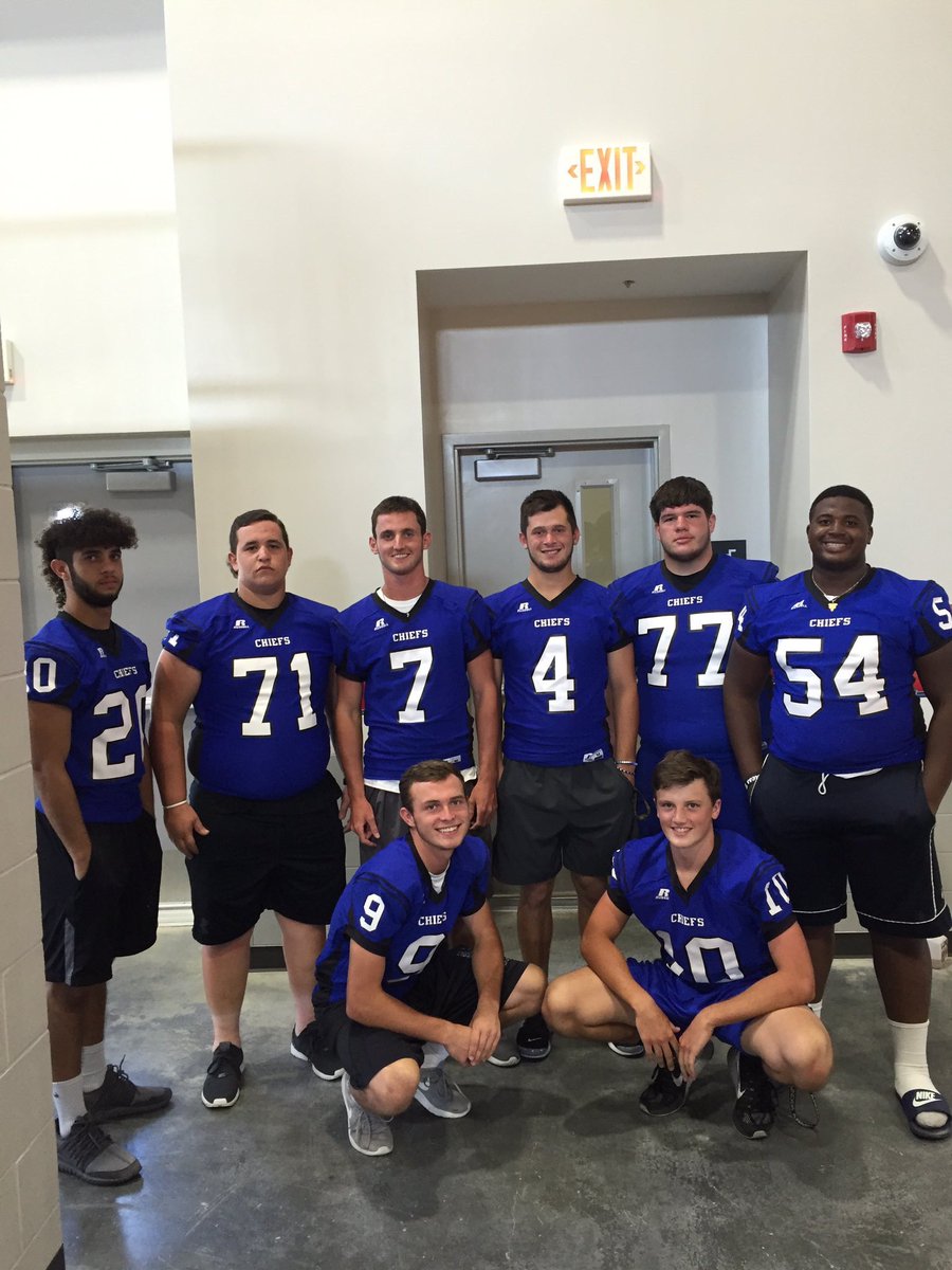 jacobbailey04's tweet photo. One last ride with my boys 🏈 https://t.co/hwpc1kA0wx