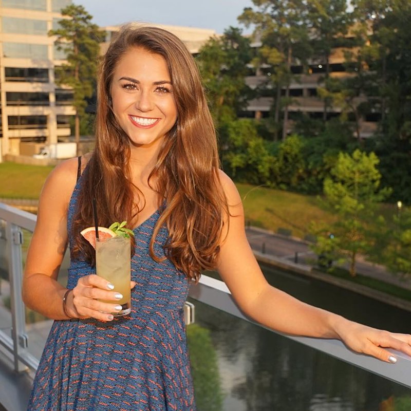 getmaximfit's tweet photo. USA diver Kassidy Cook is our #womancrush today! #beautiful #maximfit https://t.co/Ri0w6bHFzy