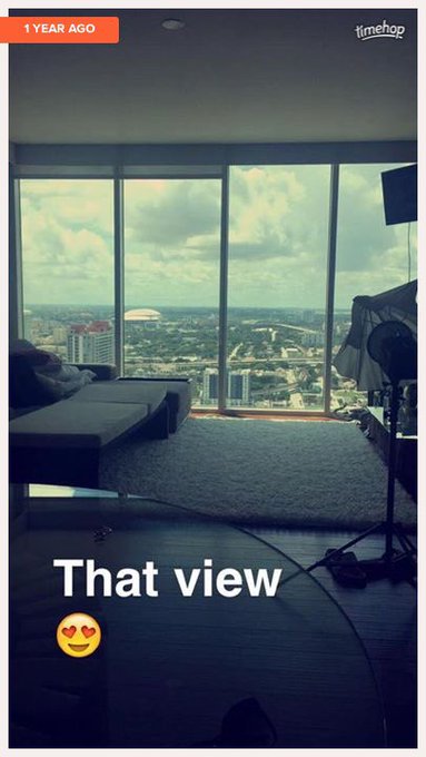 A year ago I had my first scene ever in the porno biz! 📸🙈😈 #porniversary https://t.co/tUsXSJVjEL<a href="/tag/porniversary"class="tags"><span>#porniversary</span></a>