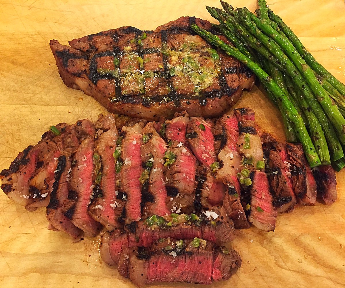 Prime ribeyes seasoned with Holy Cow &amp; finished with compound butter on a rainy Wednesday night. 

#MeatChurch