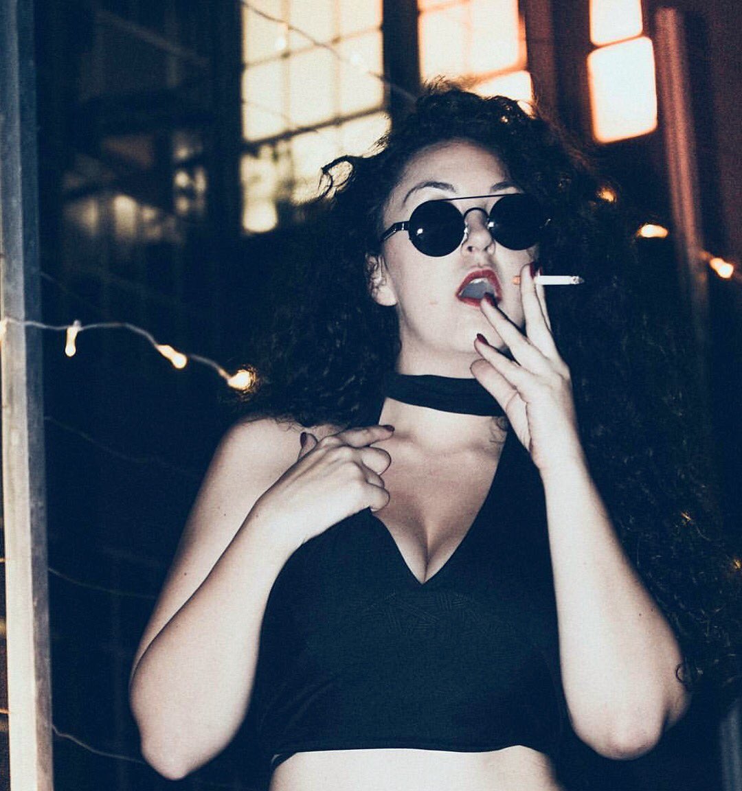 katt_dejesus's tweet photo. @weirdsonmag #grunge #music #art #style https://t.co/j5w2tML5JU