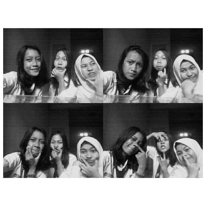 putri_assyiva's tweet photo. siapa blg kita gbs ngumpul lg. ini buktinya masih bisa😜 btw tft ya dr balik sekolah smpe skrng❤ https://t.co/Wng5zCfDVd