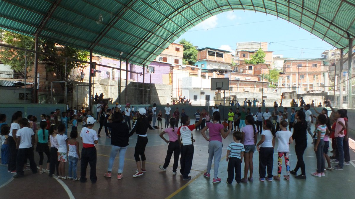 mnrrmiranda's tweet photo. MOVIMIENTO NACIONAL DE RECREADORES MIRANDA
SECTOR SOJO GUATIRE https://t.co/uSwoWsjafn