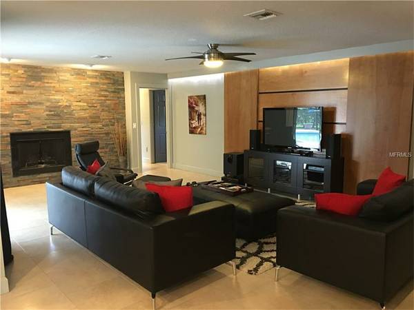 orlandohomesmm's tweet photo. #justlisted #drphillips #golffrontage #orangetreecountryclub #ilovedrphillips #openhouse #4bed2bath #forsale https://t.co/Nl2SQ88zlX