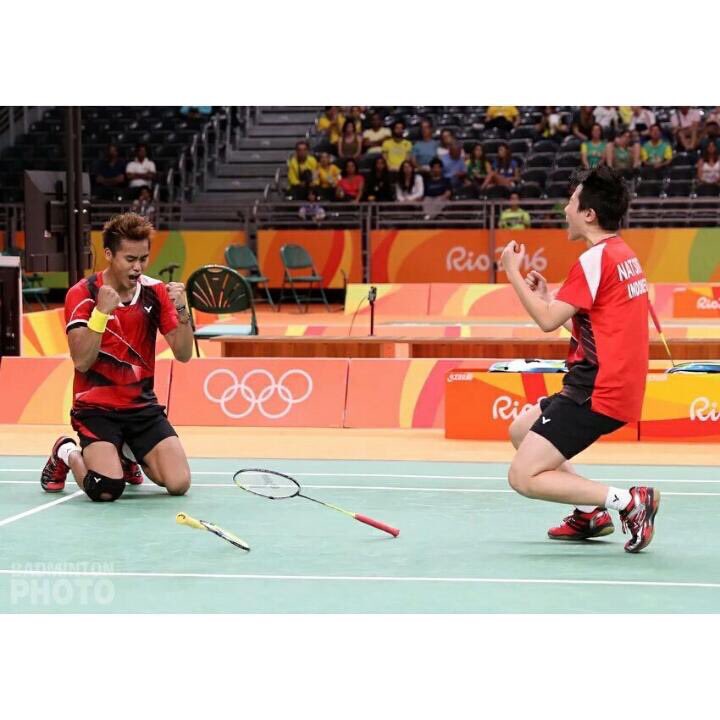 parentingINA's tweet photo. Selamat kepada Tontowi &amp; Liliyana atas #EmasUntukIndonesia di Olimpiade #rio2016 Kado sangat bernilai di HUT #RI71 https://t.co/txfuYZWE1j