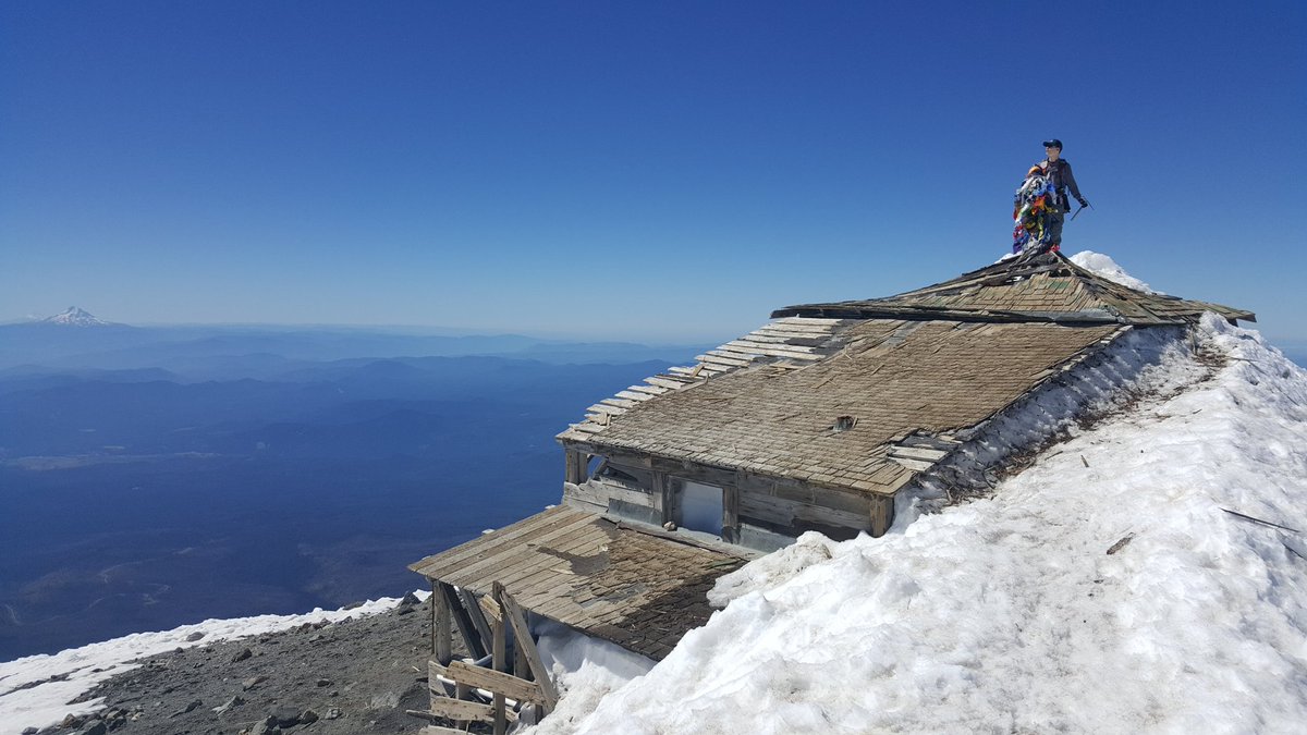 jamesp253's tweet photo. Just day climbed the shit out of Mt. Adams! Who doesnt love 13 hours of straight climbing https://t.co/wy9YkRI2mx