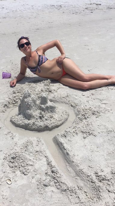 I took advantage of my last day in Florida and went to the #beachbum #sexy #sandcastle #booty https://t<a href="/tag/booty"class="tags"><span>#booty</span></a><a href="/tag/sexy"class="tags"><span>#sexy</span></a><a href="/tag/beachbum"class="tags"><span>#beachbum</span></a><a href="/tag/sandcastle"class="tags"><span>#sandcastle</span></a>