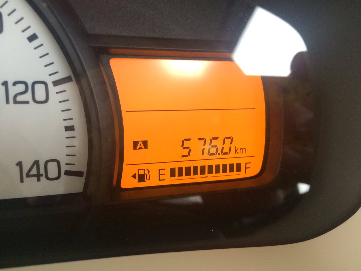 Uzivatel タケちゃん 納豆チャーハン Na Twitteru 今回アルトちゃん燃費悪い 横浜行くのにリミッターかけないで飛ばし過ぎたか 車の中でエアコン掛けて寝たのが下がった原因かな オイル交換後4000キロ 燃費24 05キロ アルト アルト燃費 Ha36v 5mt