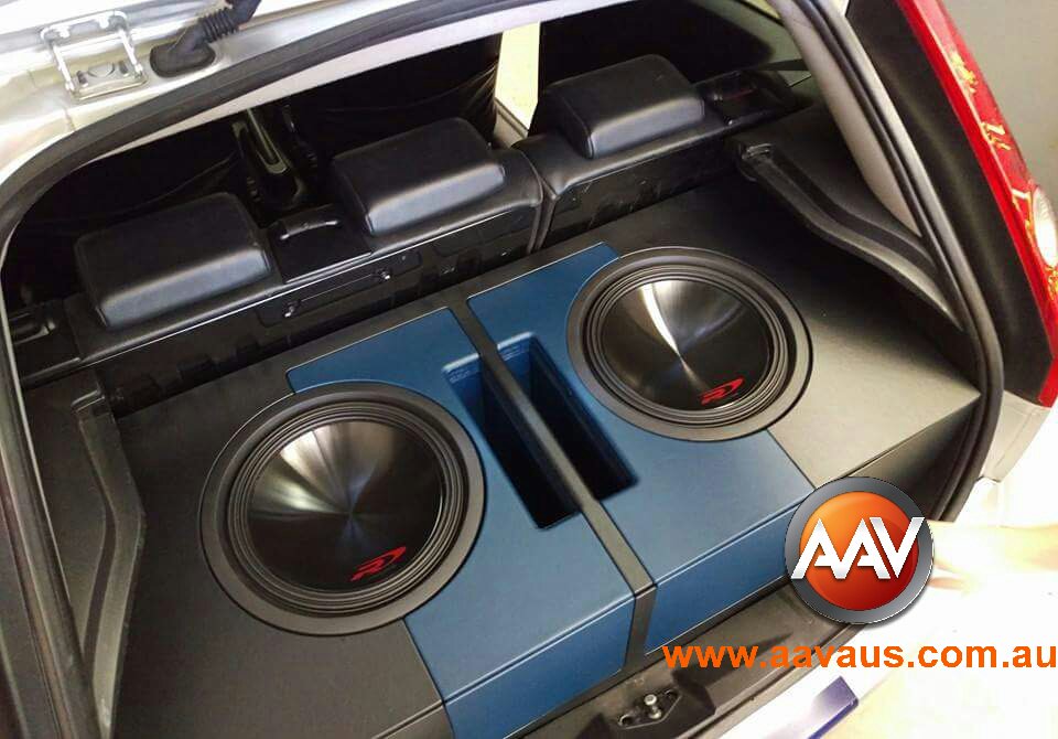 With dual <a href="/HertzAudioVideo/">Hertz-audiovideo</a> woofers in the front doors and dual <a href="/AlpineAU/">Alpine Australia</a> R Type 12" subs this little Ford kicks hard
