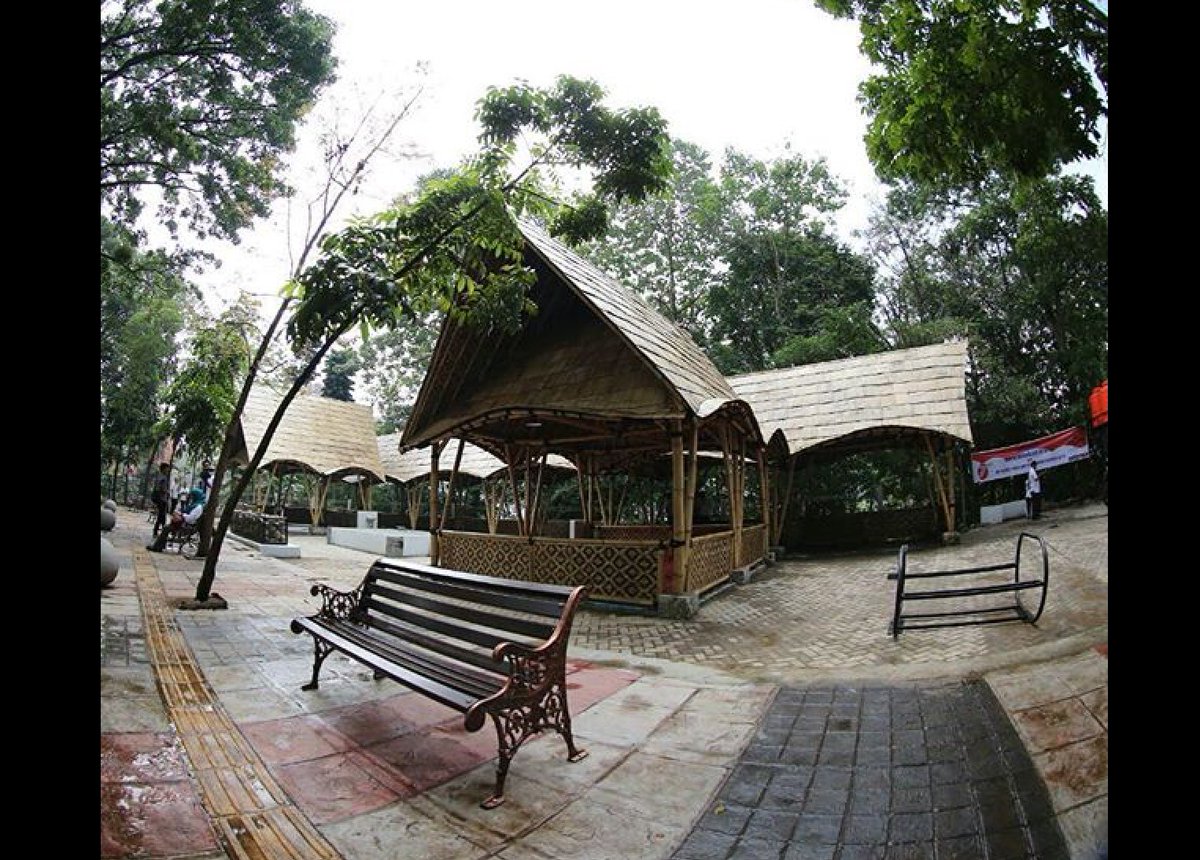 Warga BDG, minggu dpn PKL jln Dayang Sumbi akan pindah dan ditata ke lokasi ini di jalan tamansari. parkir nyaman.