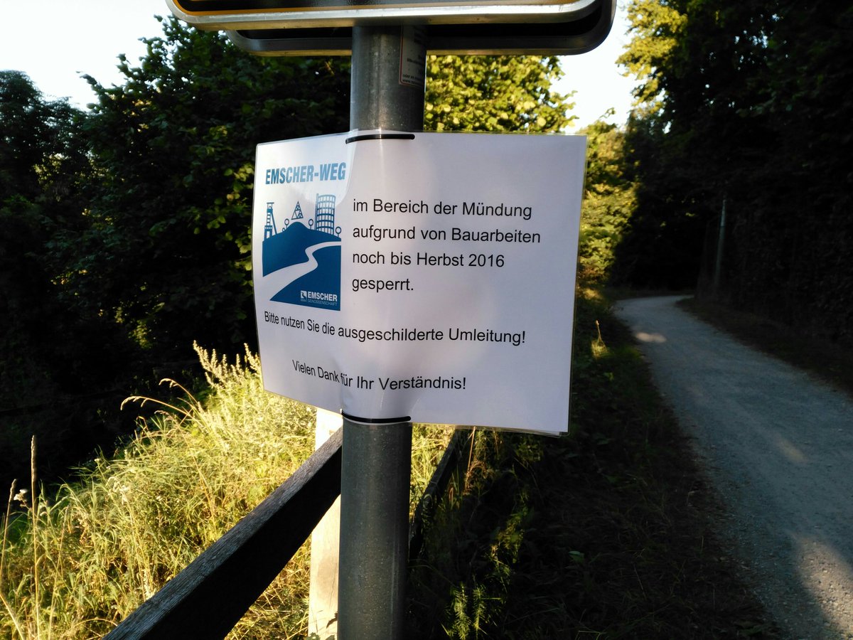 veloman_nrw's tweet image. Die Emscher-Weg Umleitung noch bis Herbst 2016. wir dürfen hoffen. #STEAG #Voerde-#Möllen #Dinslaken