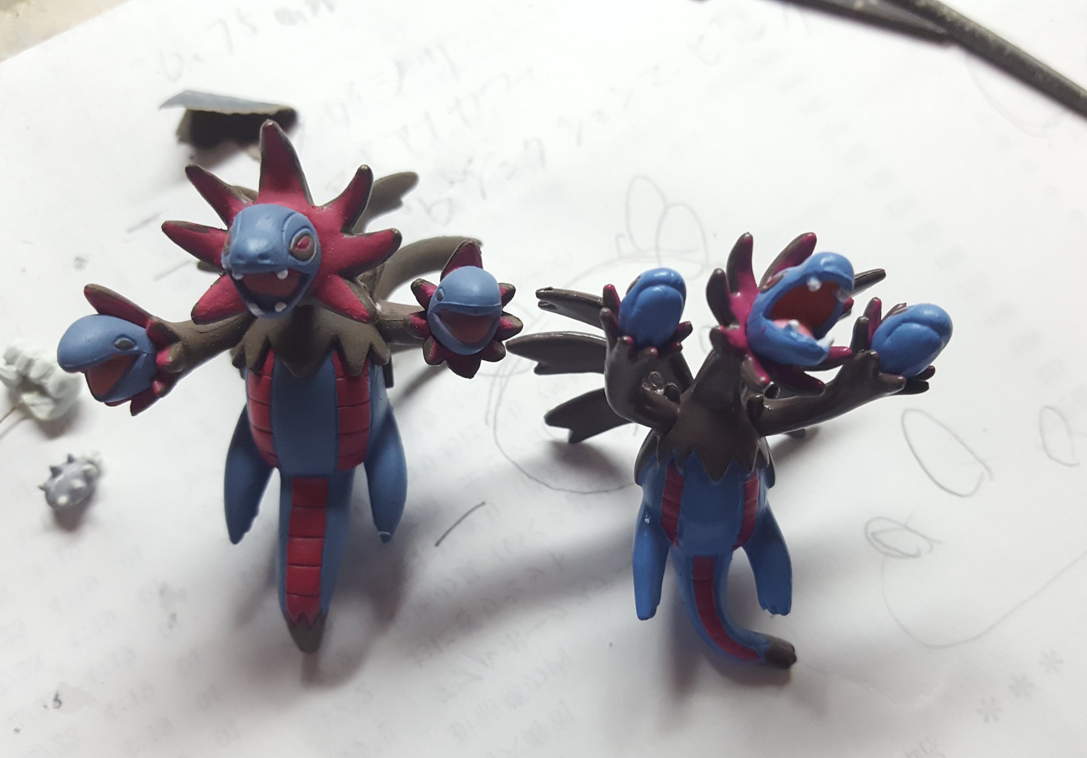 すくなめ クリッピングフィギュアサザンドラ 立ポケサザンドラより一回り小さいから進化前であるジヘッド化の素体に丁度いいのでは と思い至り ザクザク切り進めていたんだけど T Co Zuekzrqmn4 Twitter