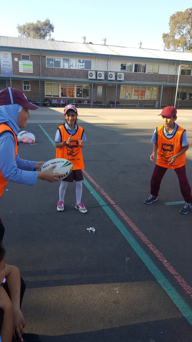 AWPS_GetActive's tweet image. This week working on passing and quick reaction time. Have to clap before we catch. #sportingschools #getactive