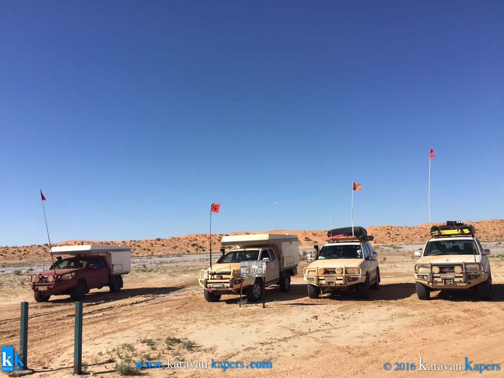 Ready and waiting! #karavankapers #4wdadventures #weexploreaustralia #landcruiser #simpsondesert #bigred