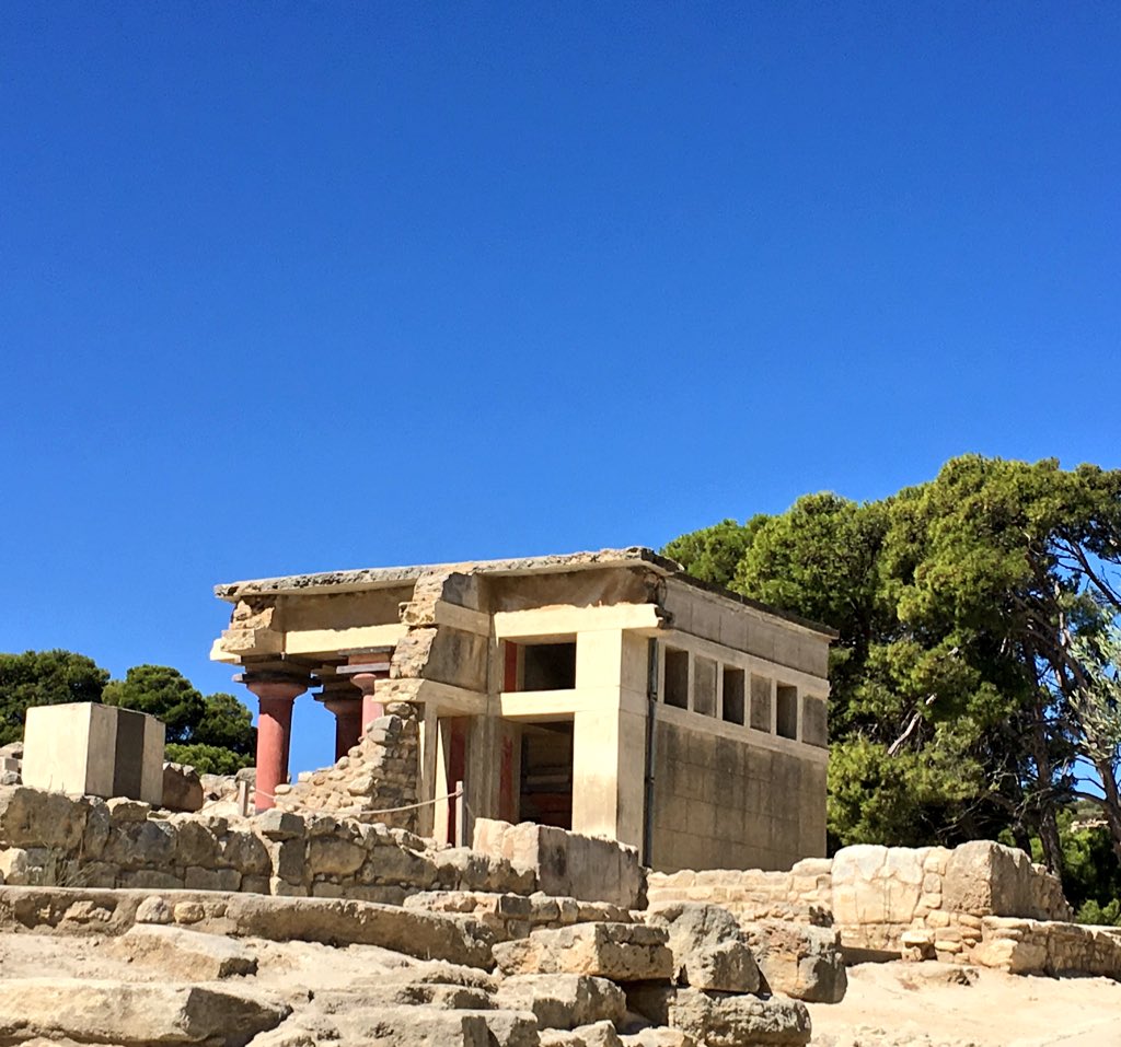 FlaviaF_1310's tweet photo. Knossos #Crete Palace of Minos #travel #tracelphoto #colors2016 #Greece #summer16 @lwiechers https://t.co/m97sWNNYKm