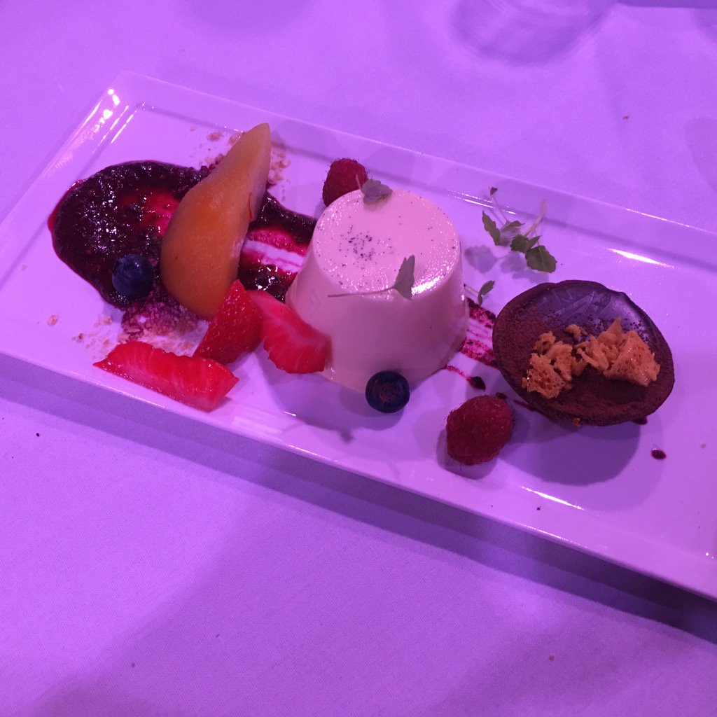 PowercorAust's tweet photo. Yum! Thank you to Truffle Duck for the amazing food at tonight's GBEA awards! #truffleduck #geelongbizawards https://t.co/LkV7ZQWgNB