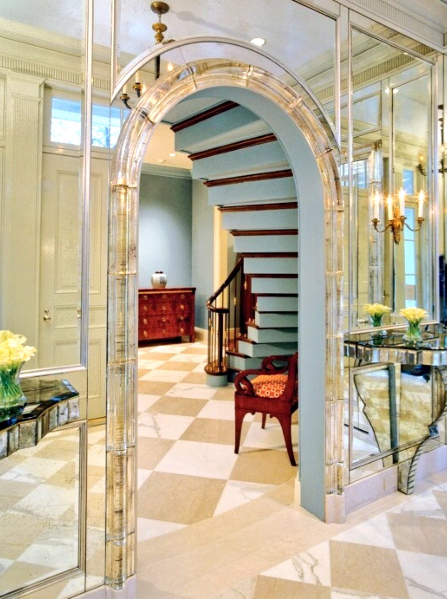 QTChloeChloe's tweet photo. Stairway to heaven!!! #CustomDesignerJob #Designer #LUXLifeOfAHomeInteriorDesigner #Designer #DYIDesign #Posh https://t.co/hiCUkbclEQ