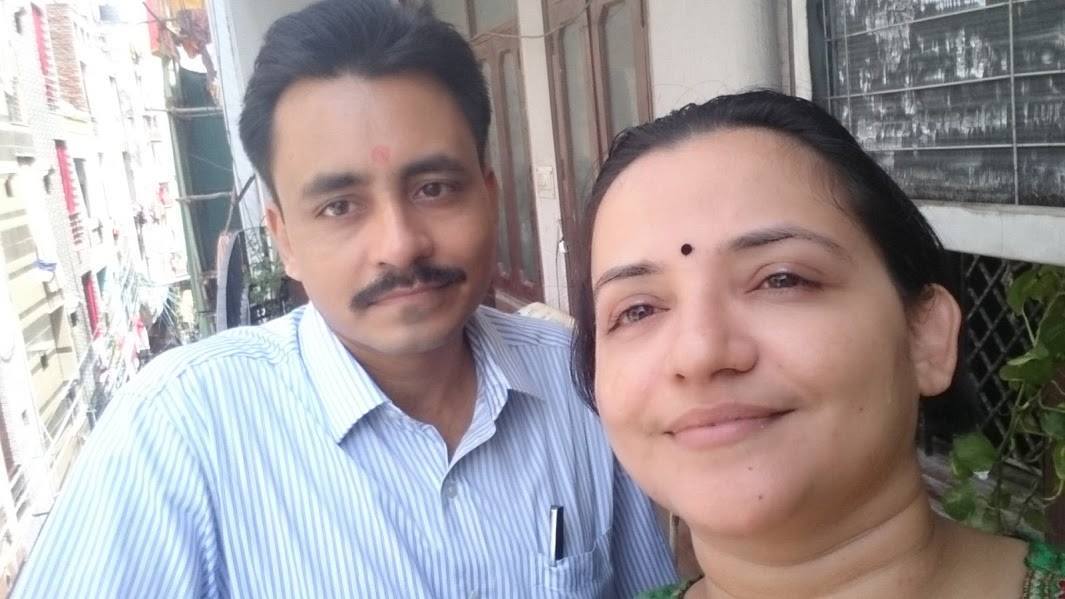 SunitaKatyal's tweet photo. @KurkureSnacks #RakhiCheatCode Pout to theek hai Par Kabhi behna ke liye do Lipsticks bhi le aaya kar @AnilTrehan23 https://t.co/N7QkaGoVYV