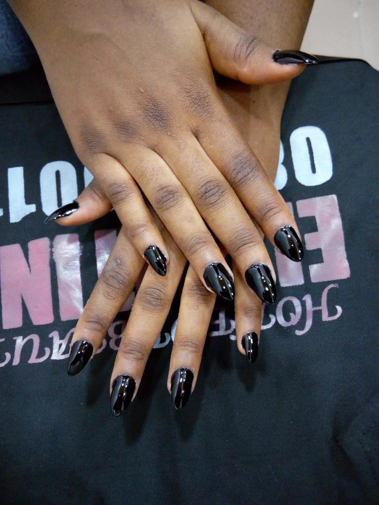 VatinoNails's tweet photo. Looking lovely call el_vatino on 08139001133 https://t.co/Wx9Y14Zy2r