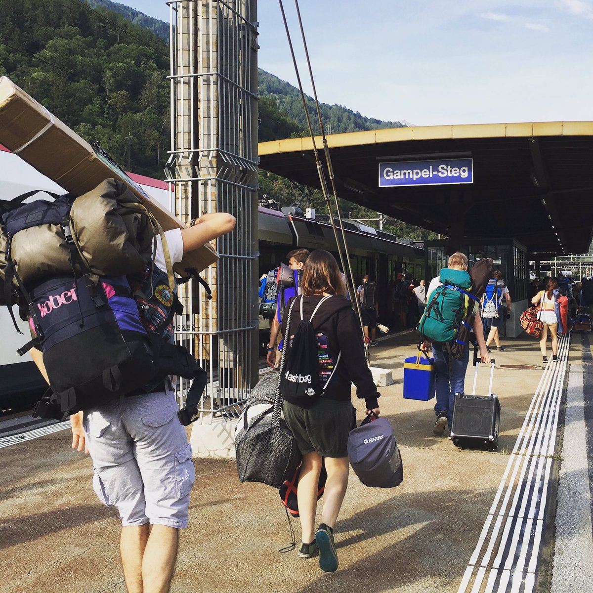 Die Ersten sind am Eintrudeln! ARE YOU READY TO PARTY? #OpenairGampel #iischiparty #gampel2016