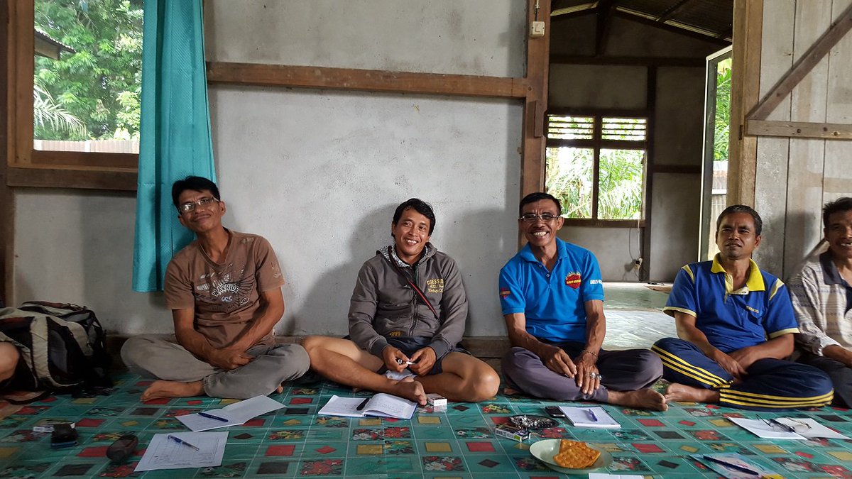 Solidaridadnetw's tweet photo. Solidaridad, @BASF &amp; @Henkel support 5,500 small #palmoilfarmers in Indonesia https://t.co/sbD9GtI2kR #palmtrainings https://t.co/mjibUoLkN4