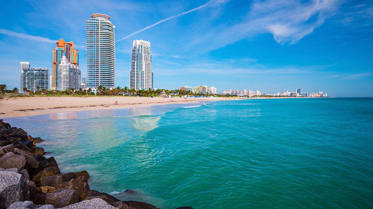 wwwvillascom's tweet photo. Did you know that Miami Beach in the USA is one of the most amazing beaches in the world? https://t.co/99bD2vQ3dB https://t.co/5gv2QwVms8