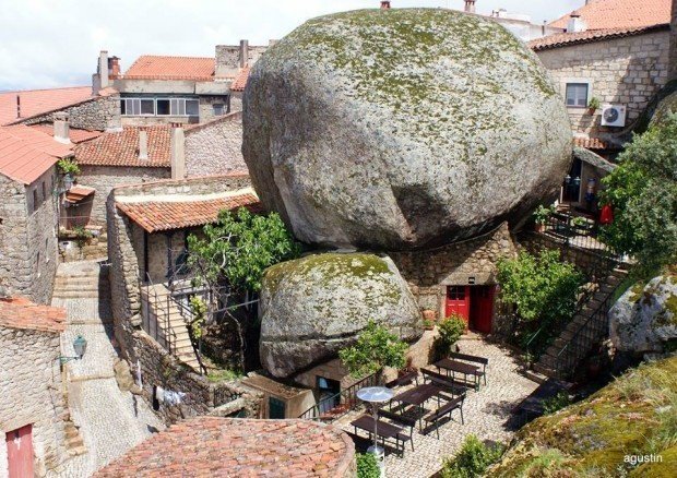 Pentrarto's tweet photo. Monsanto (Portugal) https://t.co/kevBBzykFa