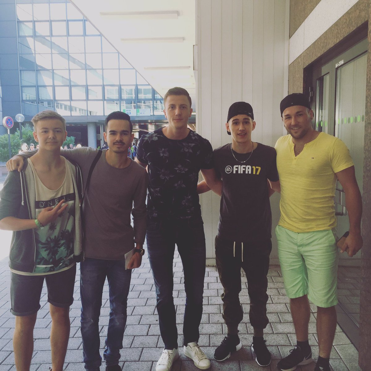 Games com 2016 @Erne_FeelFIFA <a href="/PhineasFIFA/">Phineas</a> @Peksum123