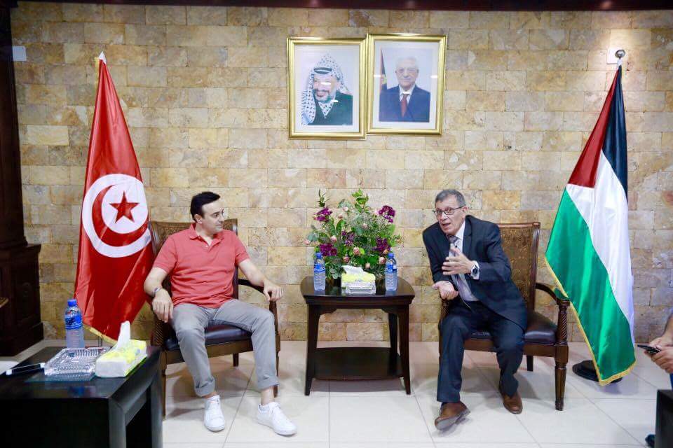 osama_alashqar's tweet photo. صابر الرباعي
أنت غير مرحب بك في فلسطين المقاومة 
لقد استدرجك وكلاء المحتلين لغمس شعب محتل بخمرة الطرب الحرام https://t.co/vm5RmWwLCa