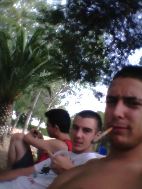 lander_vic's tweet photo. Goozzando el veranito👌👏💣 https://t.co/uW9xtqIaHP