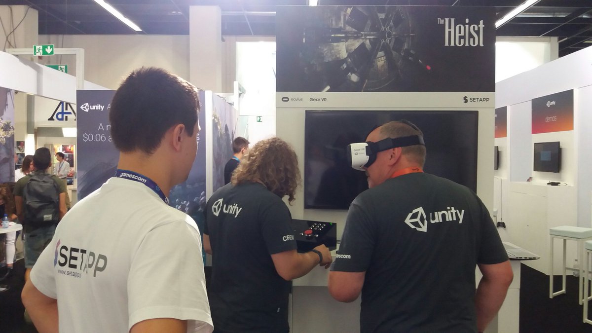 SetappCompany's tweet photo. The second day at #gamescom2016 started.
Players enjoy our games
#theHeist #Overflight #Neverout https://t.co/W791P1s4EI