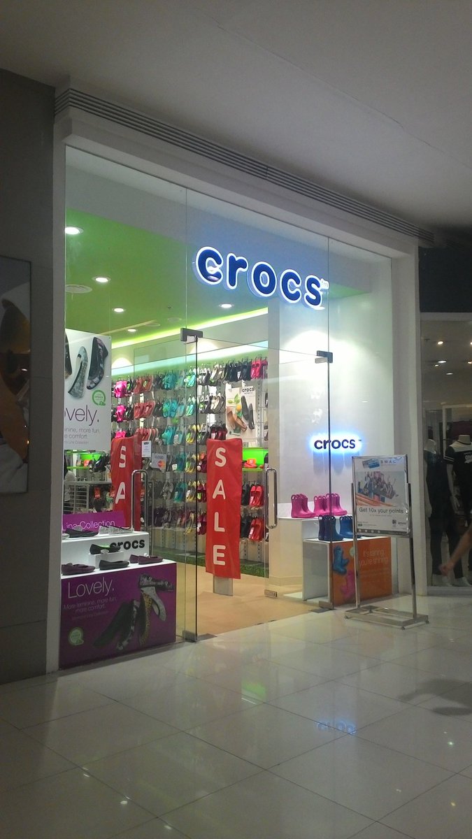 crocs sm fairview