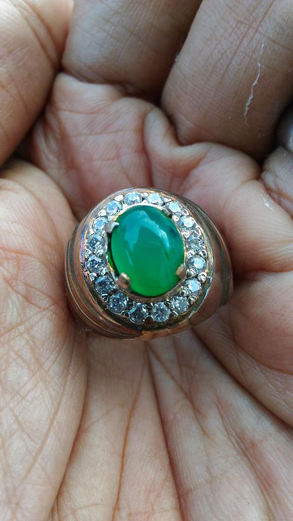KKesod's tweet photo. Natural #Bacan #Doko
8x6x3mm est
Ring Silver 18

Rp 850.000

Fast Response
08121031474 https://t.co/IdXVAXHfPJ