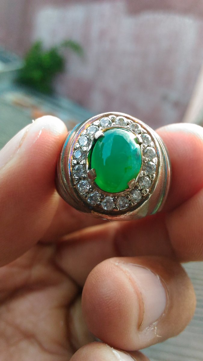 KKesod's tweet photo. Natural #Bacan #Doko
8x6x3mm est
Ring Silver 18

Rp 850.000

Fast Response
08121031474 https://t.co/IdXVAXHfPJ