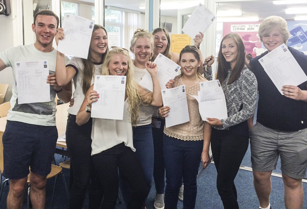 LincolnshireCC's tweet image. Spalding High School celebrate A Level exam results. How did you do? Need help? lincolnshire.gov.uk/news/advice-fo…