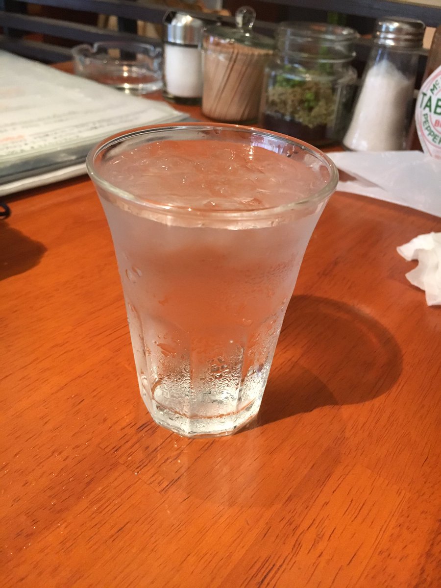jw_xxx_non's tweet photo. 今日は部活終わってから、
くるみとサクラと
#FEESISCAFE ☕🍴💓

水入れすぎて、
ウチとくるみのコップ
なみなみ入ってるし、
サクラ氷しか入ってなかった😂 https://t.co/8MJRYpQnUh