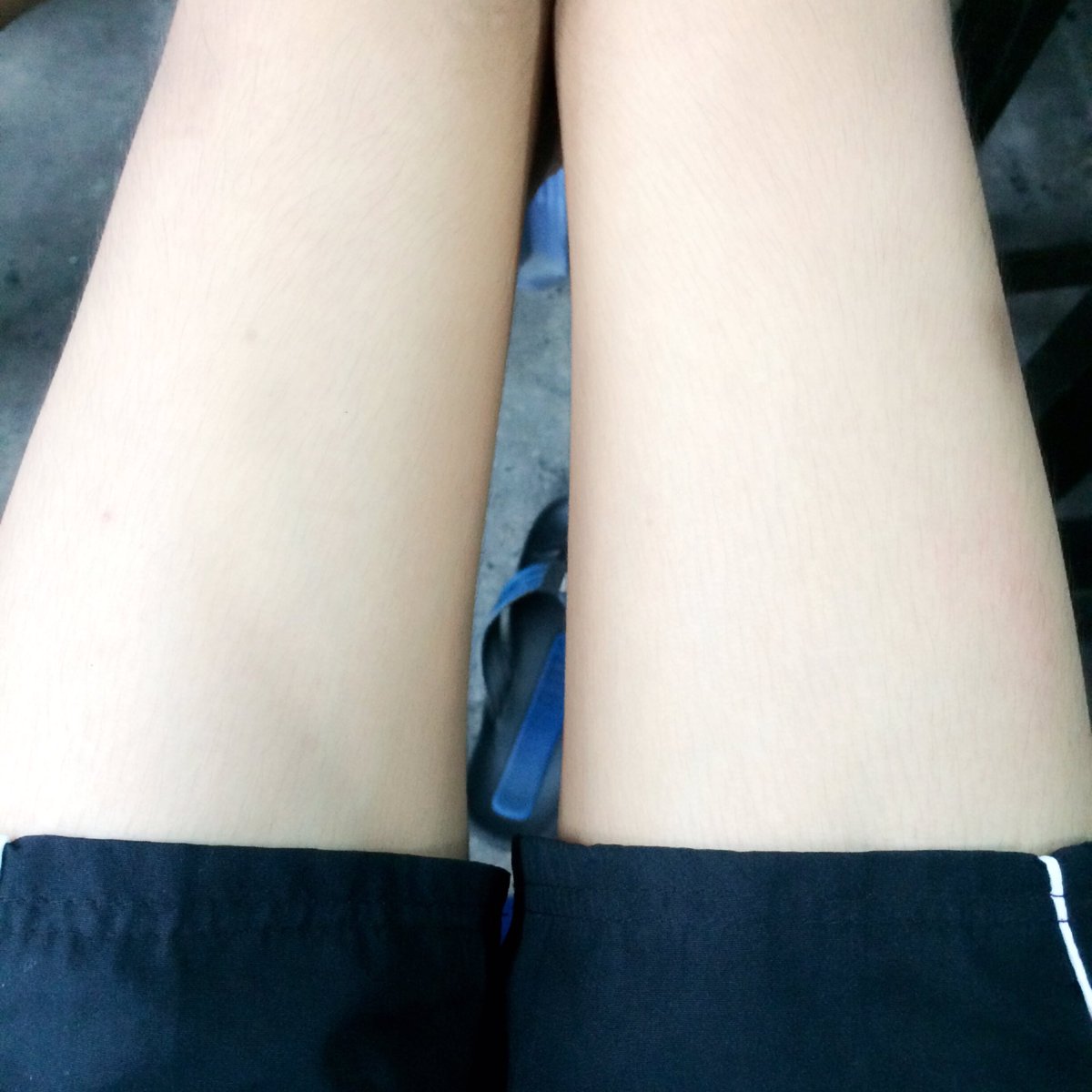 9XAT_'s tweet photo. ขาแบบนี้พอจะเล่นอุ้มแตงกับพี��ๆได้มั้ยครับ 🐱 #ยืมเมจforsex https://t.co/KQnv1Q1LcN