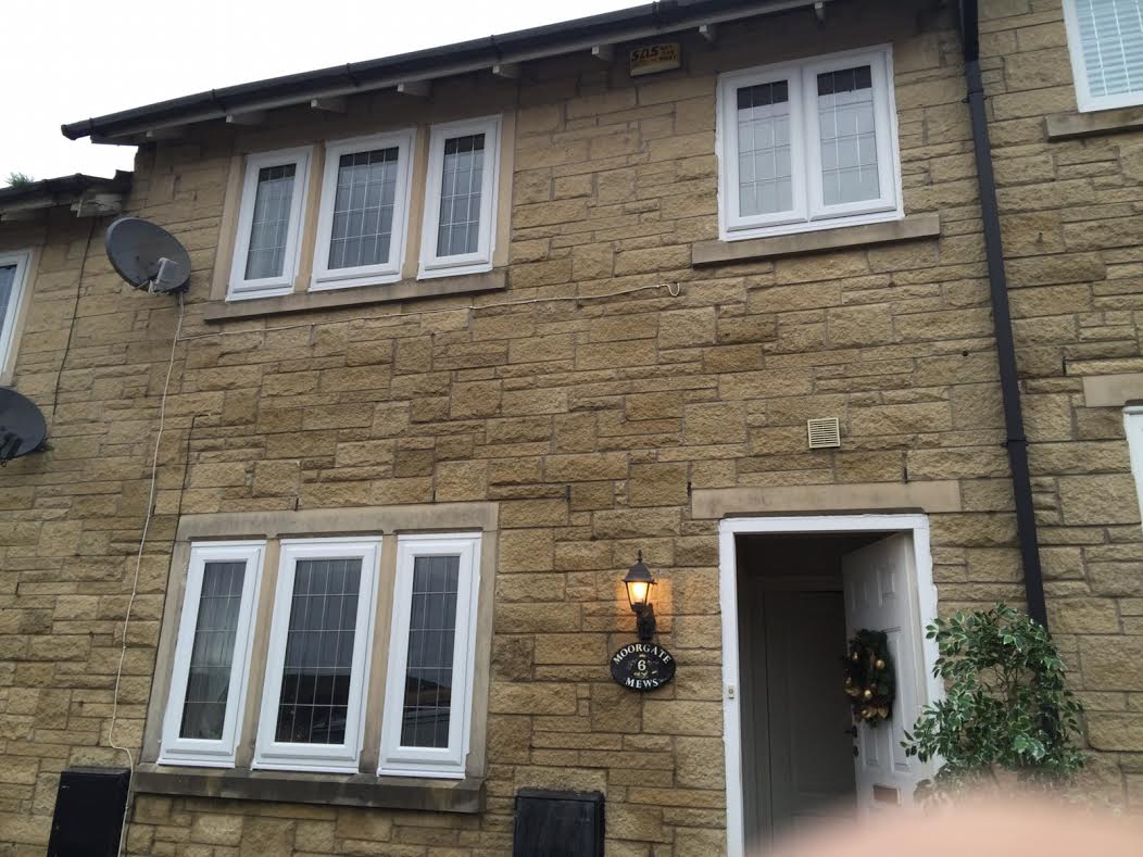 Windoworld's tweet photo. Before & After windows on a lovely cottage.. Before (wooden) & After with new UPVC! #Windoworld #Windows #Doors https://t.co/b9e5tfWyhe