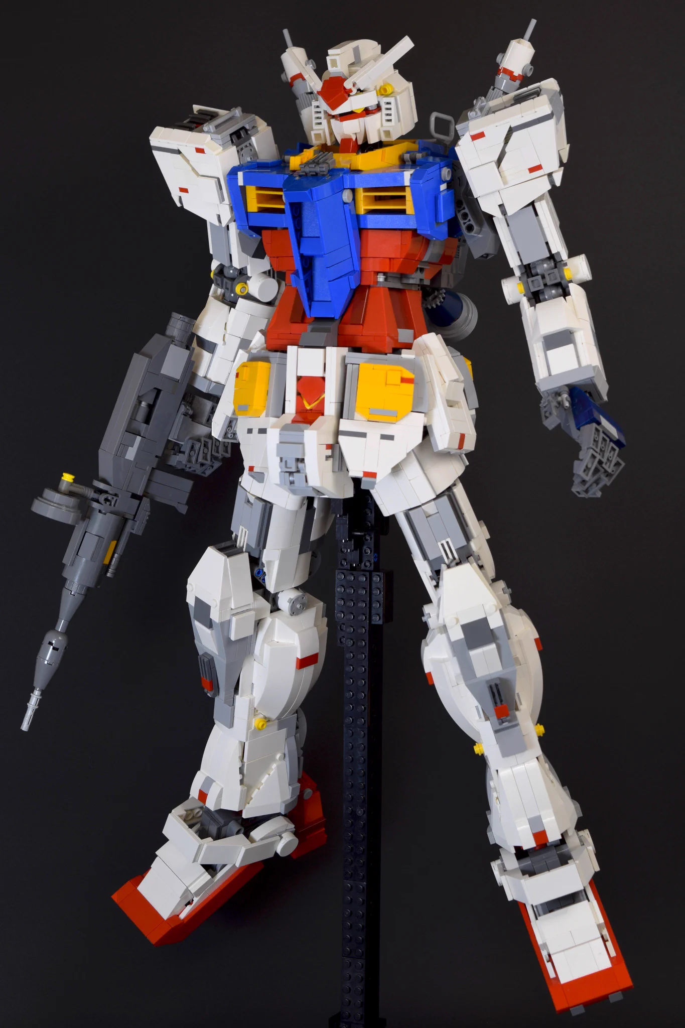 クオリティたけぇぇぇ！！！レゴで作ったガンダムが凄すぎるｗｗｗ