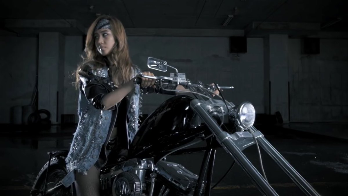 kidsone_ss's tweet photo. evolution of yuri X motorcycle 😎🏍 https://t.co/OgAFWoOsHh