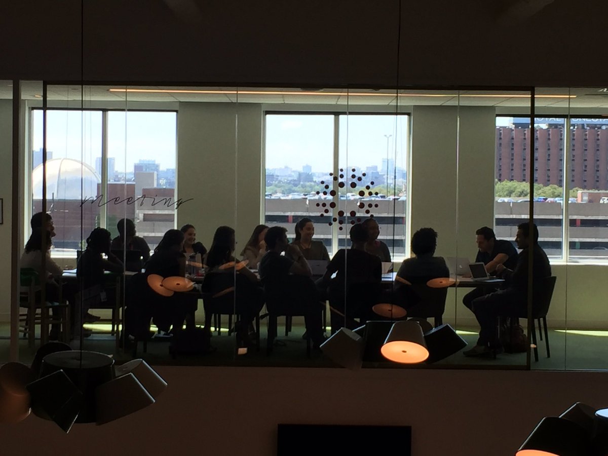 One last meeting before the end of the accelerator! #hp16 #urbanimpact <a href="/hultprize/">Hult Prize</a>