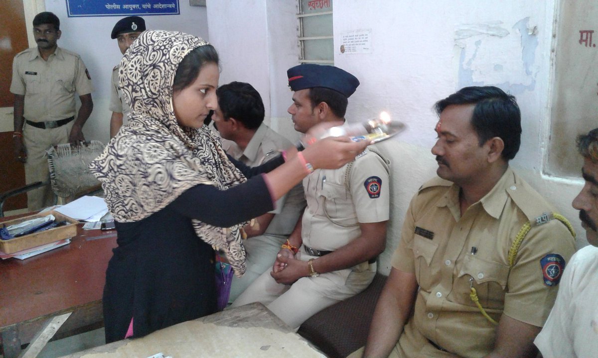 RajanMane5's tweet photo. RAKSHABANDHAN PROGRAMME AT DHANTOLI PS https://t.co/Q6BH3Ary0m