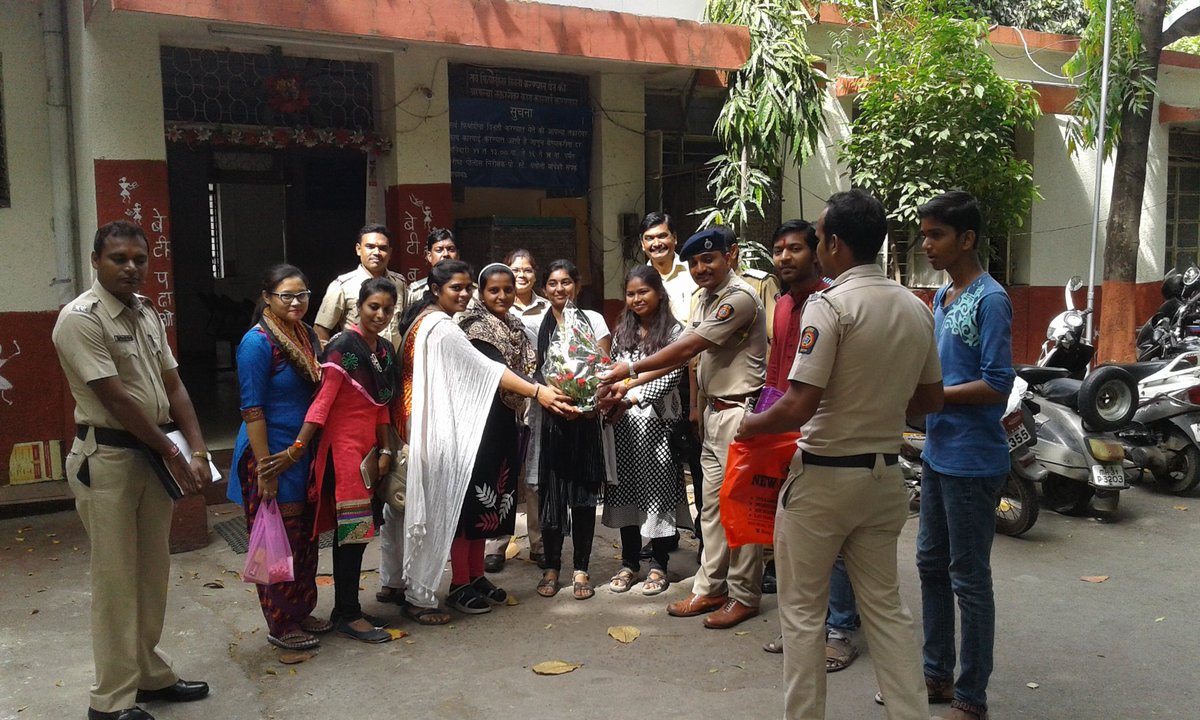 RajanMane5's tweet photo. Rakshabandhan Programme taken by ABVP students at dhantoli ps https://t.co/zwNlPp1Ezb