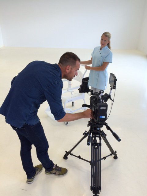 Etac_Group's tweet photo. Sneak preview from our photo shoot today... a cleaner Clean is on its way! #showercommode https://t.co/TfTjaAsXKQ https://t.co/JutDZuhW2d
